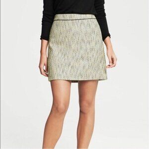 Like NEW Banana Republic Parisian Tweed Skirt - 2 Petite